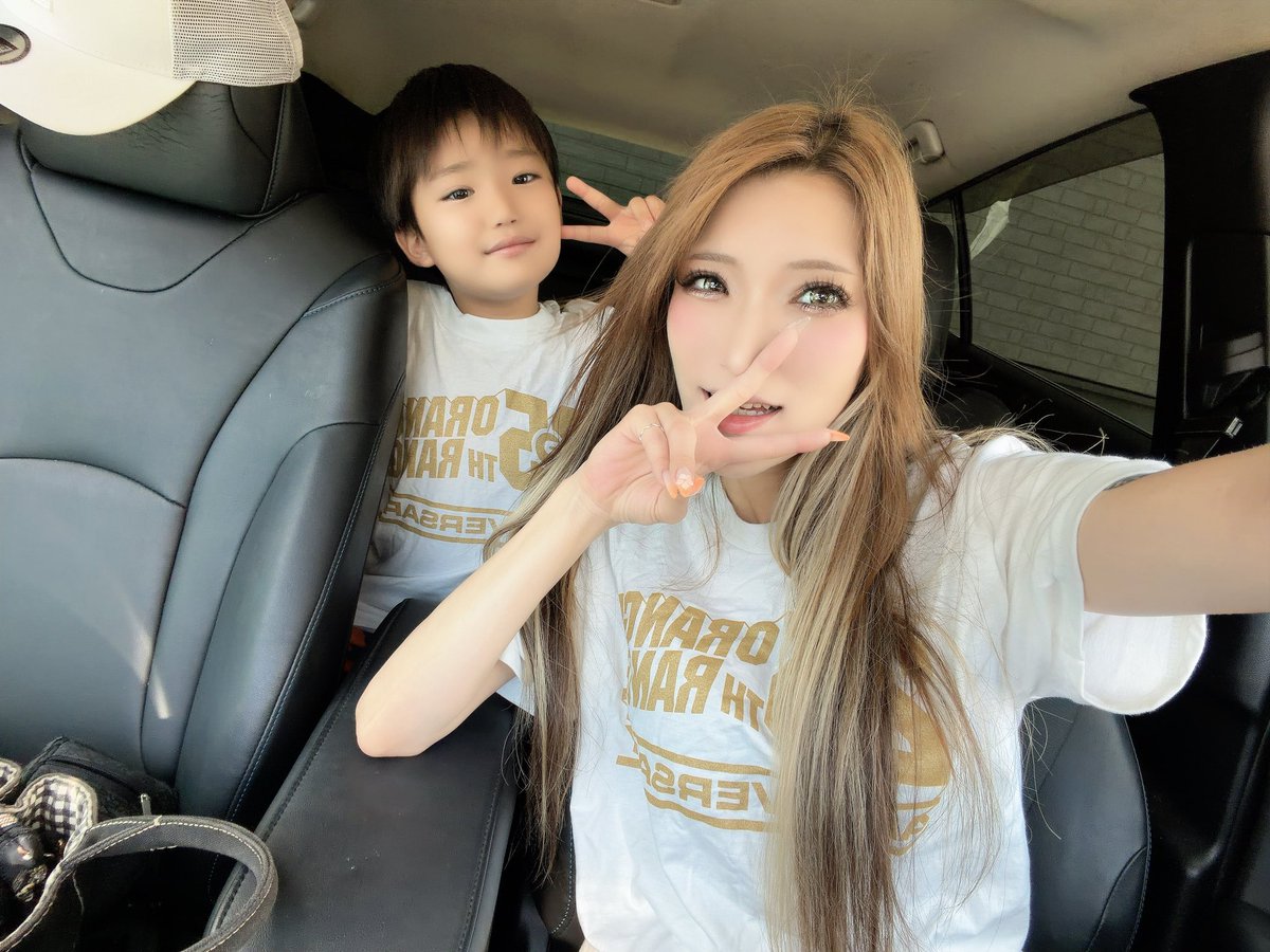 OR__mii's tweet photo. 着てく場面が無かったからな親子オソロでやっと着れました🩷🩷🩷かわいいーー🫶💗
お揃いが沢山増えてくいつもありがとうだいちゃん🩷
ライブ歴5年にもなるなんてもうプロだね(   ˙³˙  )🩷🩷🩷 https://t.co/qSy9qML8GR