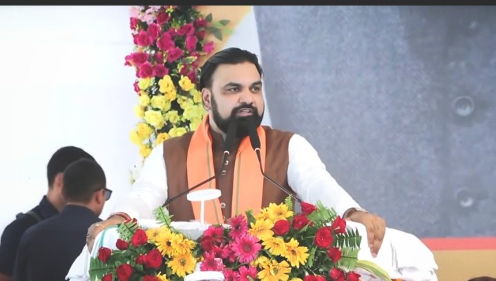 BiharEducation_'s tweet photo. कि हम राष्ट्रकवि रामधारी सिंह दिनकर जी की धरतीं से बिहार में एक साथ 551 मॉडल स्कूल सरस्वती विद्या निकेतन के नाम पर खोल रहे हैं। यह बच्चों के भविष्य को सुधारने का मॉडल स्कूल होगा। 
2/2
#BiharEducationDept #ModelSchool #Begusarai #QualityEducation https://t.co/cZBpnzJHdm
