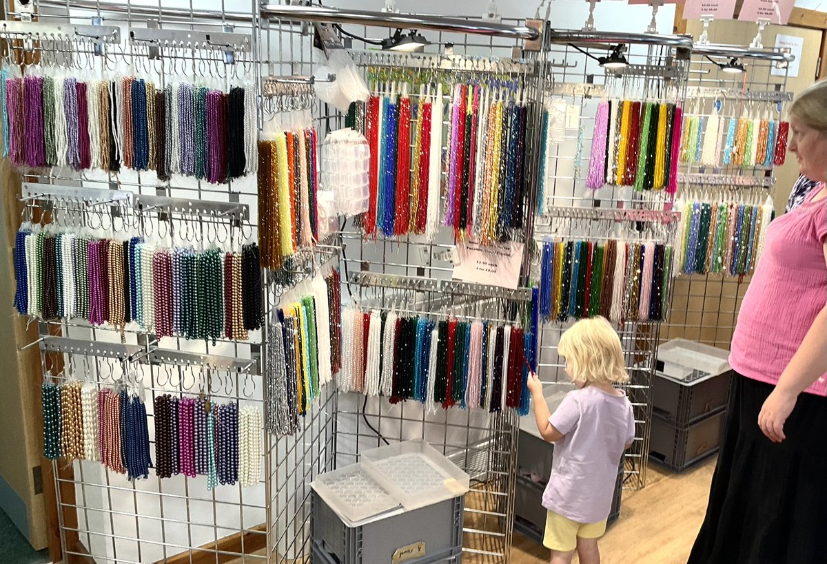 UKMrBead's tweet photo. Very Busy at the #Cornish #Bead Fair Today! https://t.co/IvfT4O3gku