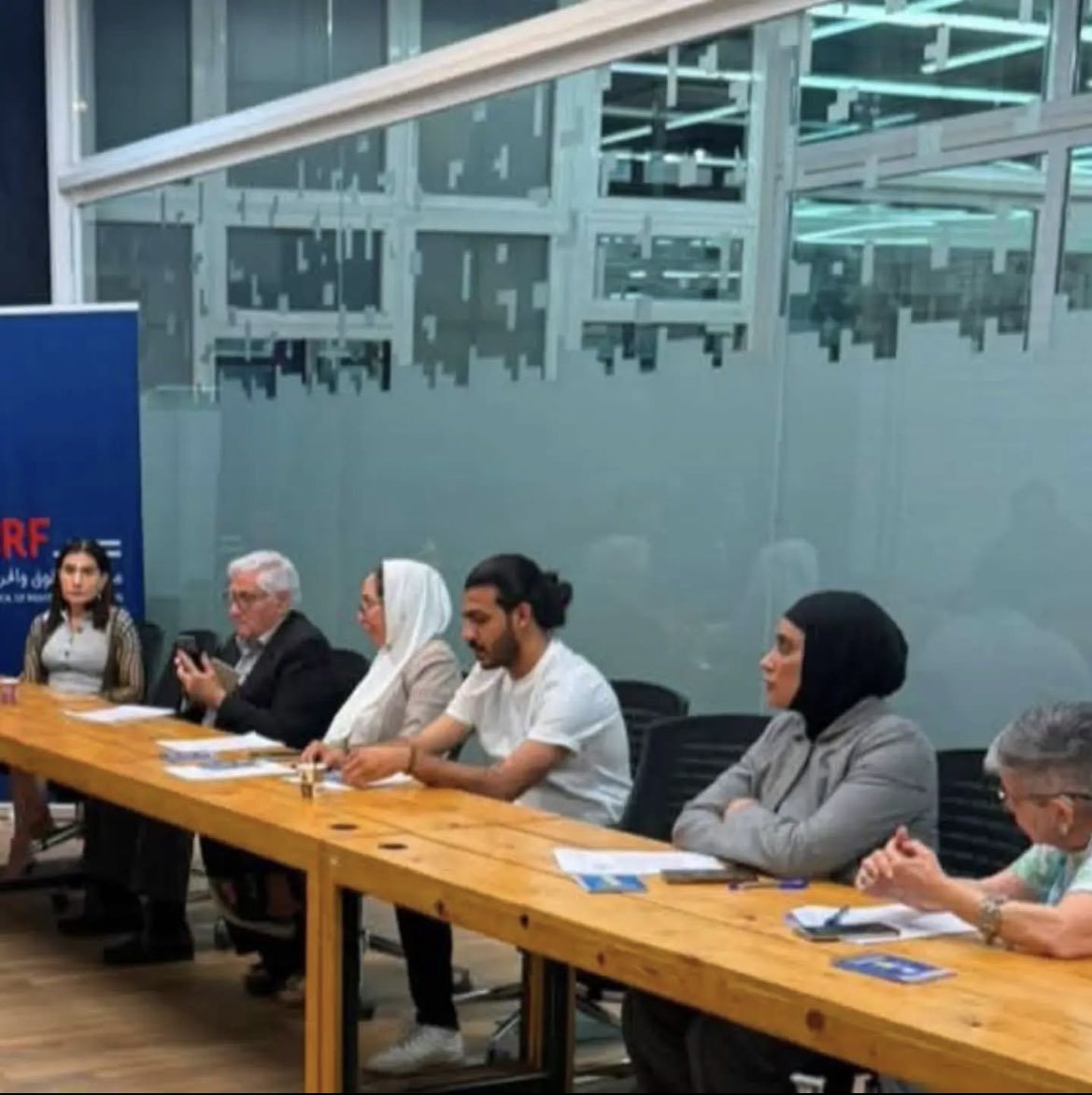 mojtapaa99's tweet photo. يوم أمس في اجتماع الهيأة  الادارية لمجلس الحقوق والحريات في
 قراءة قانون (مكافحة تقنية جرائم المعلومات) ومناقشة اهم واخطر ماجاء فيه مما يتقاطع مع حرية الرصد والتعبير .مازلنا مع المجلس نصرُّ على الطريق لحماية الحقوق والحريات. https://t.co/ir2nbsmylW