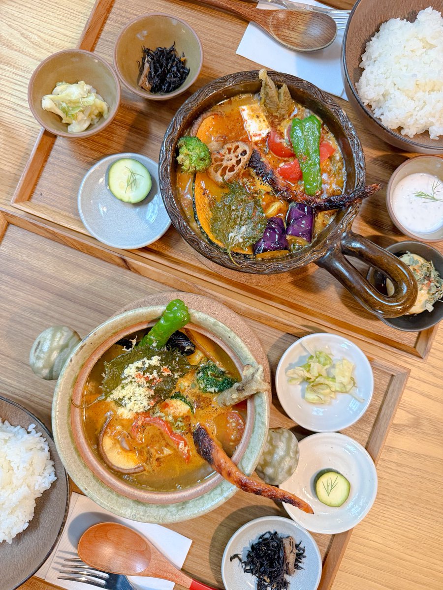 BravoMarcopop's tweet photo. 【旅猫亭@御代田】
軽井沢きたら
カレーの時代が来たかも…⁉️

自然とスパイスを満喫できる
極上スープカレー専門店🍛
看板猫ちゃんがかわゆすぎる😍
メチャクチャうまかったので
鬼リピ確定👍 https://t.co/jc509mDxVP