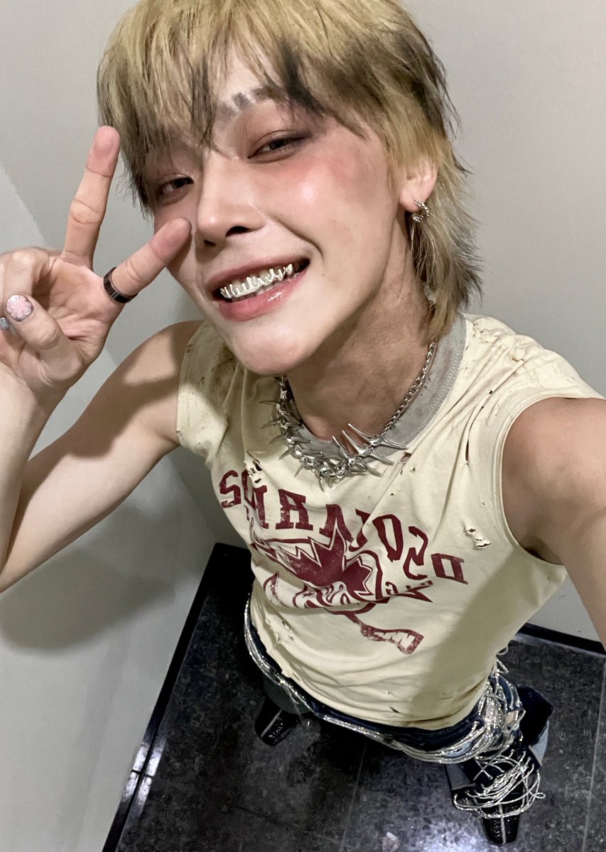 minisodeweno's tweet photo. 😸🦷 https://t.co/2grN5jJWqv