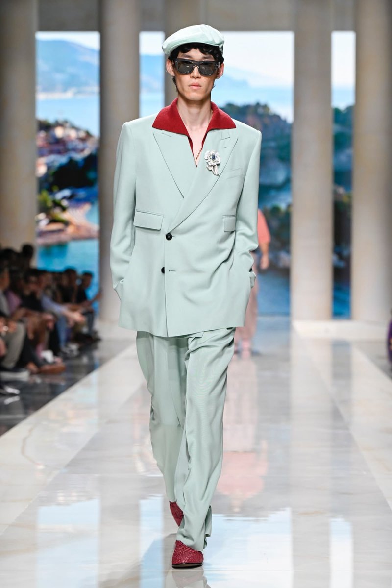 _Mo_View's tweet photo. I NEED this whole Dolce &amp; Gabbana SS27 https://t.co/2nZsSeZK64