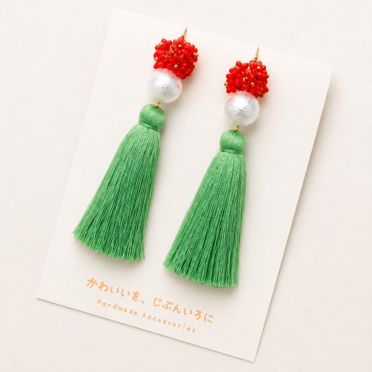 0303fofo_'s tweet photo. この作品には、鮮やかなライムグリーンに負けない色味が欲しいと思い、赤いフラワービーズと優しい色合いのコットンパールを合わせました🌼

鮮やかさとやわらかさを合わせたイヤリングです🌼 https://t.co/GTGhkPl2du