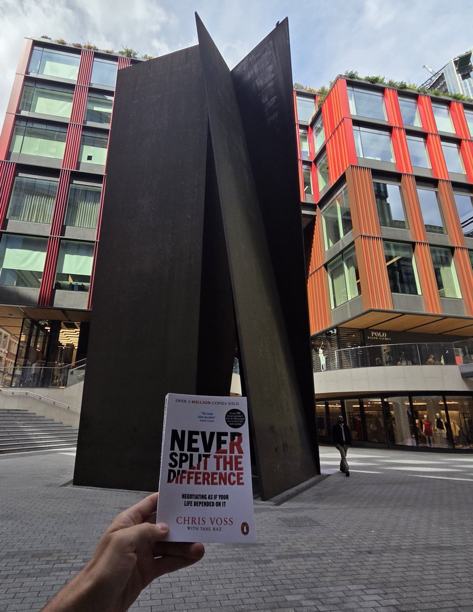 valid_voice's tweet photo. Intrigued by the delicate balance of language, tone, timing, and strategy in negotiation—it's an art. Time to better command the room. Looking forward to reading this and hoping to learn heaps.

@fbinegotiator @tahlraz @penguinrandom #negotiation https://t.co/RNtAtrNt5j