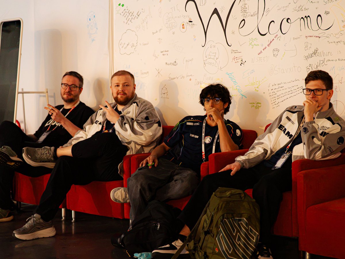 TeamLiquid's tweet photo. THE BOYS ARE LOOKING FRESH 😎

PUBG Media Day Done ✅ #ewc26 https://t.co/kVXSzi9D2X
