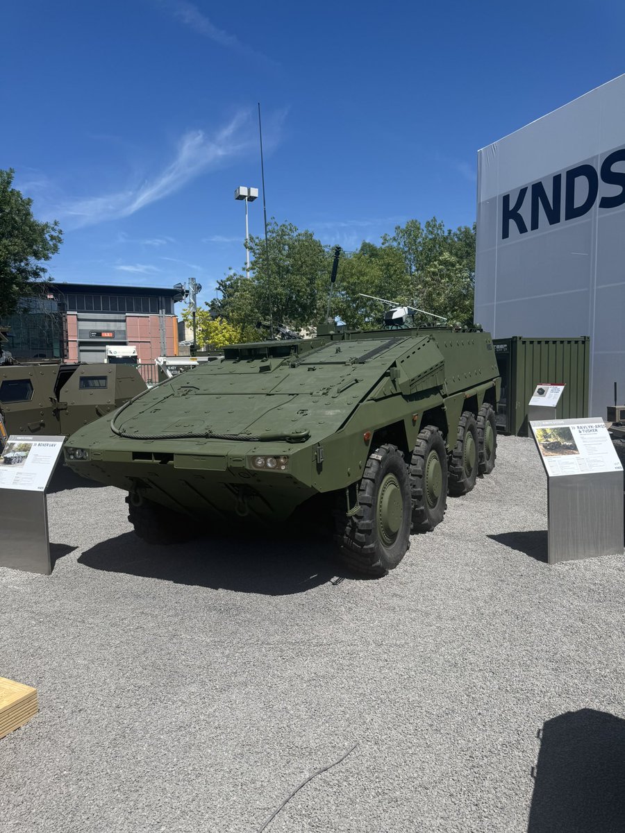 nicholadrummond's tweet photo. This is not an impartial opinion as I am an advisor to KNDS Germany, but if the UK wants to field a credible expeditionary division by 2030, it has to go all in on Boxer. Boxer is already in UK production with an established supply chain. All the Boxer variants we need are already developed and in service. Boxer is well suited to carrying drone teams as well as regular infantry. The Boxer RCH155 is a transformational artillery capability. Boxer is ideal as a mobile command post. Boxer is the perfect for SHORAD. The only missing piece of the puzzle is a turreted cavalry variant.