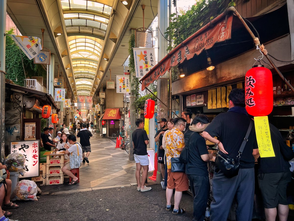 ibukiinterpress's tweet photo. ニュー『やまき』運よく飛び込みで入れてもらいました。
『ホルモン、アブラ、キモ、』そしてタレとハイリキもう復活と言っていいでしょう！ https://t.co/OOb0yNmcda