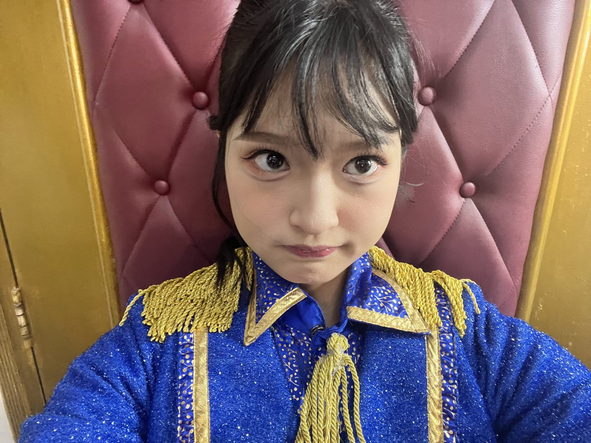 Elin_JKT48's tweet photo. Terimakasih untuk show cara meminum ramune hari ini 🩵💐 https://t.co/lInx3bhOMI