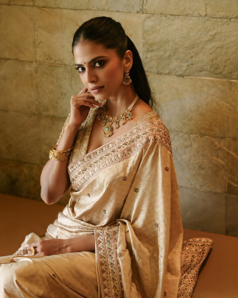 KollywoodCinima's tweet photo. Malavika Mohanan β¨π€
π· #Malavika #MalavikaMohanan
#KollywoodCinima #KcGallery #Sai https://t.co/jAysuxWBpm