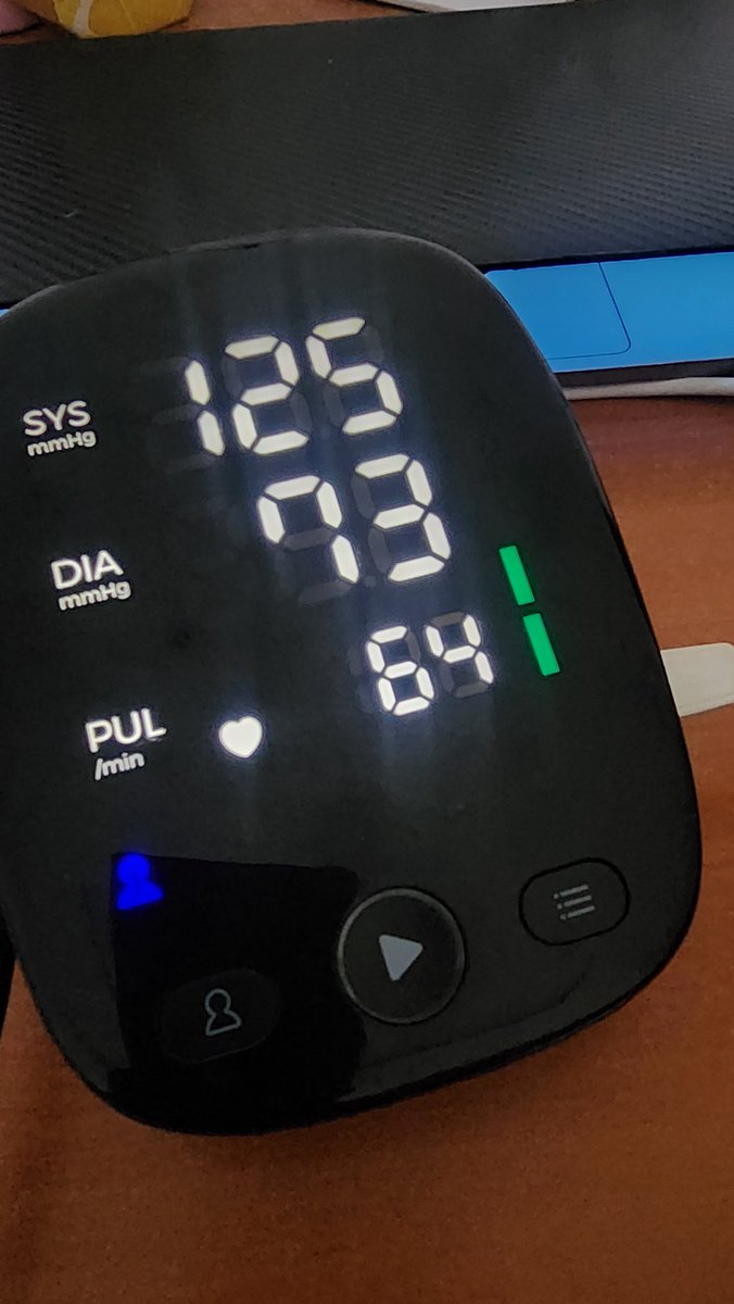 the_beardedsina's tweet photo. This was my blood pressure- 125/73 mmhg

My Pulse rate was 64 beats per minute 

The Upper 125- Pressure my heart uses to push blood out

73- Pressure when my heart is relaxing 

64- My heart beats 64 times in a minute https://t.co/sojg5MS5AF