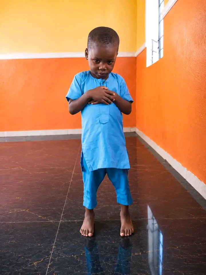 chakyatoba's tweet photo. No doubt, there's something great about this boy, if he can compuse  himself like this in prayer

Allah akbar.💪💪 https://t.co/NdLFM6j9kq