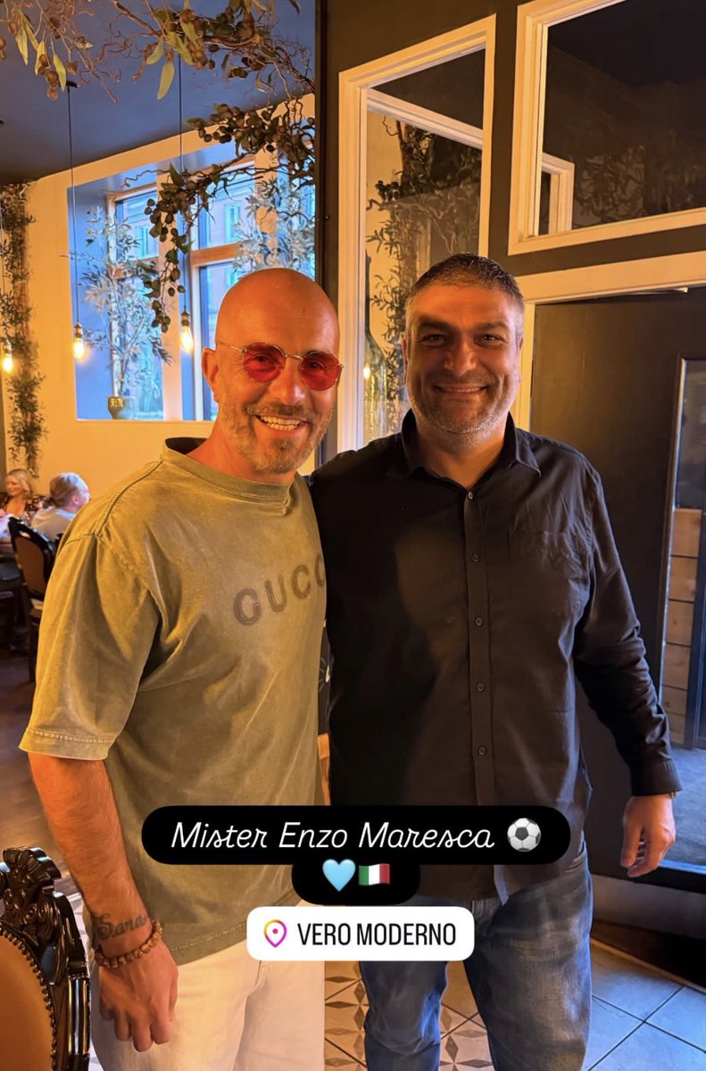 City_Xtra's tweet photo. Enzo Maresca settling back into Manchester with an evening at Vero Moderno. 🇮🇹🩵 https://t.co/djRJcUuzIT