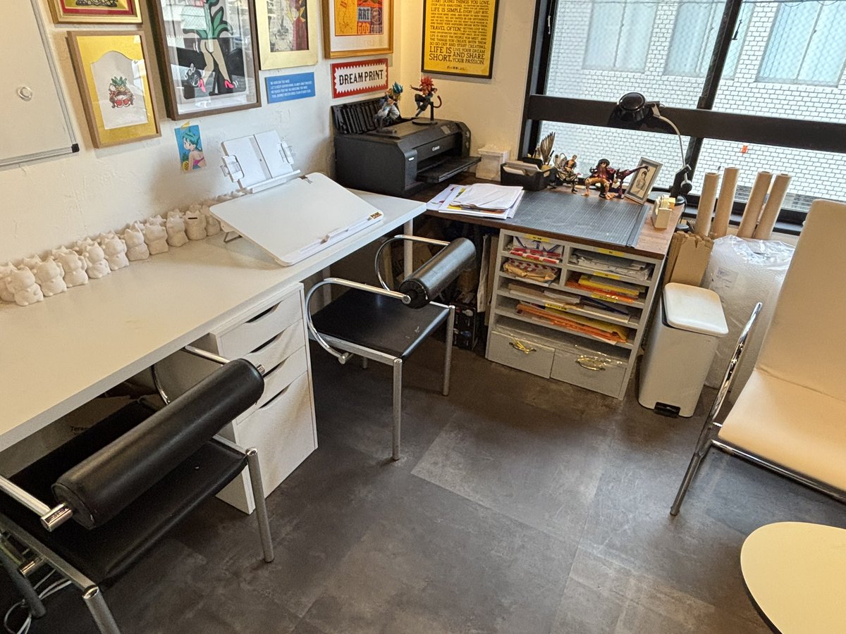 Ginsilver1203's tweet photo. おいなんだこの幸せな空間は。これはまさか善意の作業台か…。これが自宅から5分圏内だと https://t.co/c5o7hJuHRI