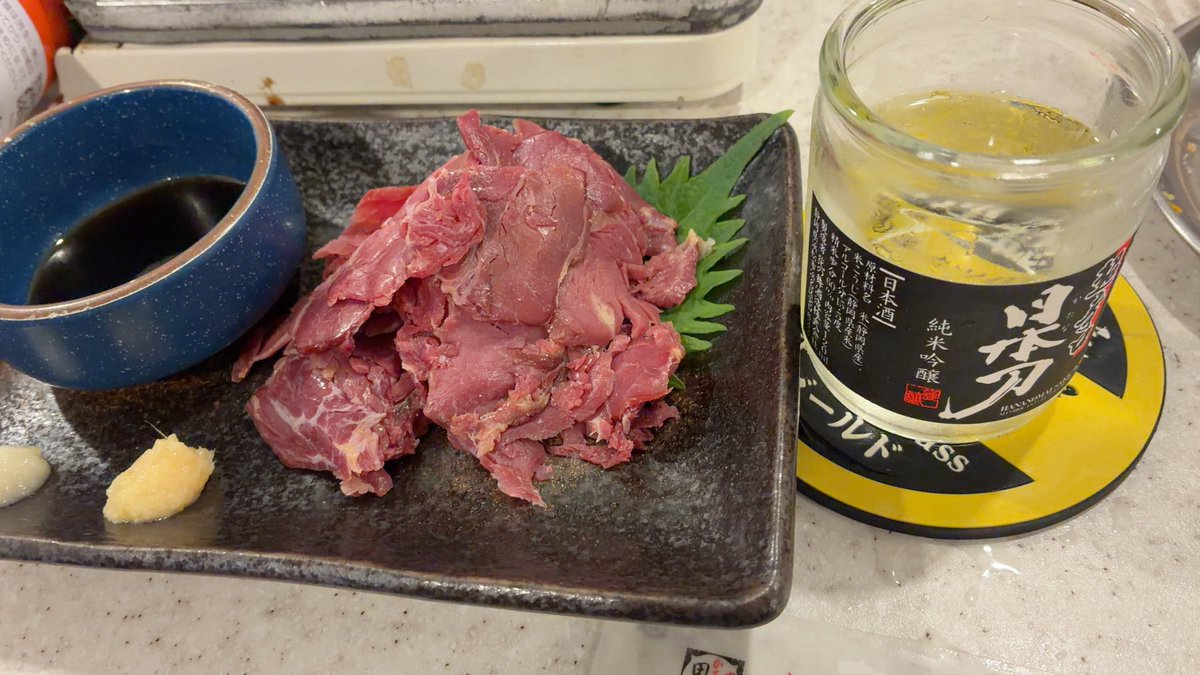 nihonsyux's tweet photo. 串カツ田中って、串カツの店だと思っている人が多いけど、実は日本酒とアテでやるのが正解な気がしている。
日本酒は花の舞の純吟120ml https://t.co/MX8dgc8nE9