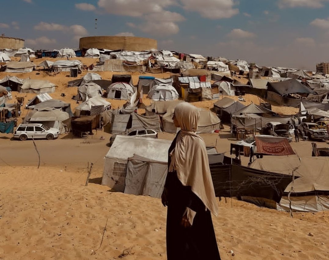 Sohair2001's tweet photo. Between the sands of the tents and the pain of displacement we are living in unbearable conditions My family and I are going through very difficult times and we need your support to overcome this ordeal Any help no matter how small means a great deal to us
https://t.co/uwUmV64C3g https://t.co/1dZ7MSoFpP