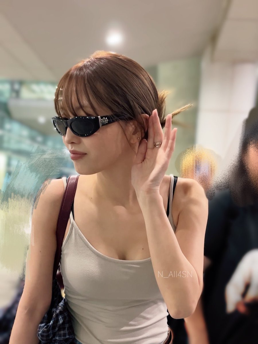 N_All4SN's tweet photo. 20260719 ICN
말을 못함🤐
vs
잘 못 들려👂🏻
모모야 asmr 한 번만 더 해주세용

#MOMO #모모 #モモ #TWICE #트와이스  #平井桃 https://t.co/mxMCuJ4pBx