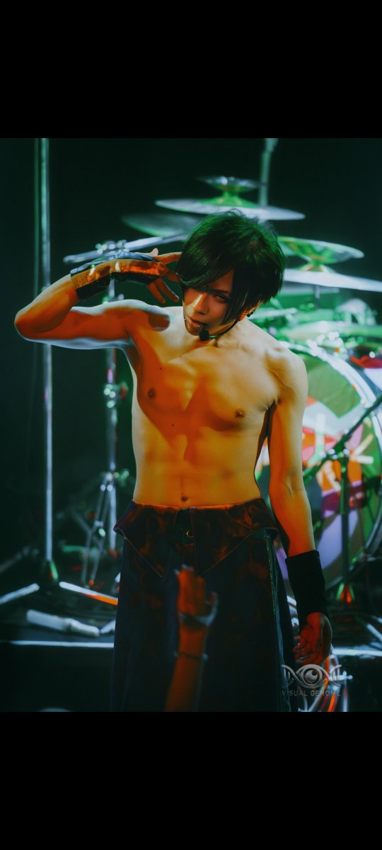 7/13 カラコンが写真映えするなーと思った写真 @visual_genome