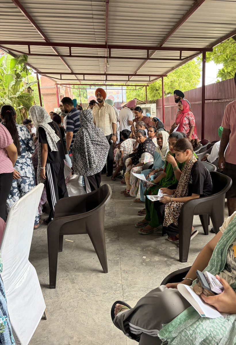 Foundation_MLR's tweet photo. आज फिर कुछ आँखों में उम्मीद लौट आई
#FreeMedicalCamp #NGO #foundation #MLRFoundation https://t.co/aTx0eceMt9