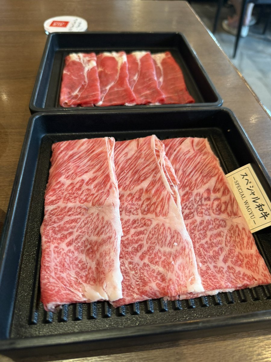 reno____o's tweet photo. ขอเทียบลายเนื้อ 
1.โมโม่ ส่วน chuck roll แบบธรรมดา ราคาปกติ
2.โมโม่  ส่วน chuck roll เหมือนกัน แต่ F1 เพิ่มเงินเป็น 1098net
3.tajimaya ส่วน chuck roll เหมือนกัน ราคา 587net

เพิ่งกินภายในเดือนนี้ นุ่มสุดให้เบอร์2>3>1 

กินตามงบ โมโม่ตัวปกติก็ไม่แย่ https://t.co/h8f8nWfIcT