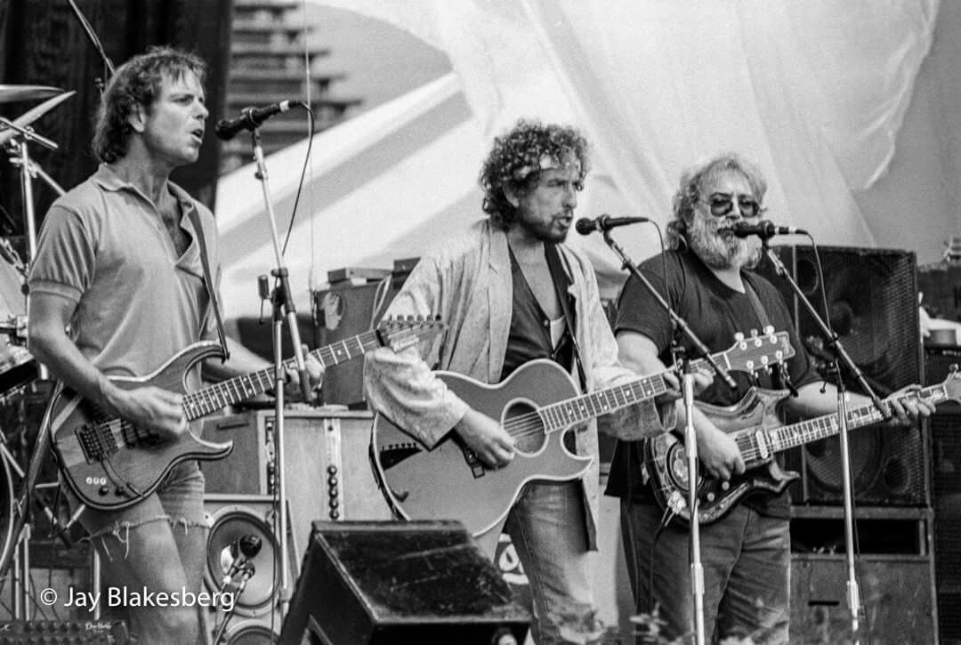 TJStJerome's tweet photo. Grateful Dead 7/19/1987 Autzen Stadium, U. of Oregon Autzen OR  https://t.co/CrkTnfnAs2  

            🌹💀 https://t.co/dyRDVXAvay