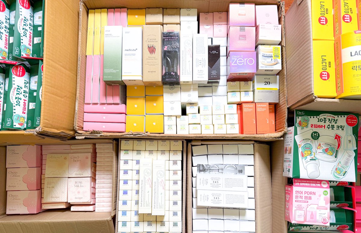 shopfankpop's tweet photo. รวมเครื่องสำอาง สกินแคร์  พร้อมส่ง ☺️🌸💖
Dasique มีพาเลทตา บลัชออน 💘

🌷ลดราคาสุดคุ้ม มากกว่า 50% 🔥🔥

*สินค้าพร้อมส่ง มีมากกว่าในรูปตัวอย่าง*

ค่าส่ง EMS เหมาๆ 40 บาท
ลงขายในเธรดนี้ค่า👇🏻🛒🛍️ https://t.co/OEPPgegEII