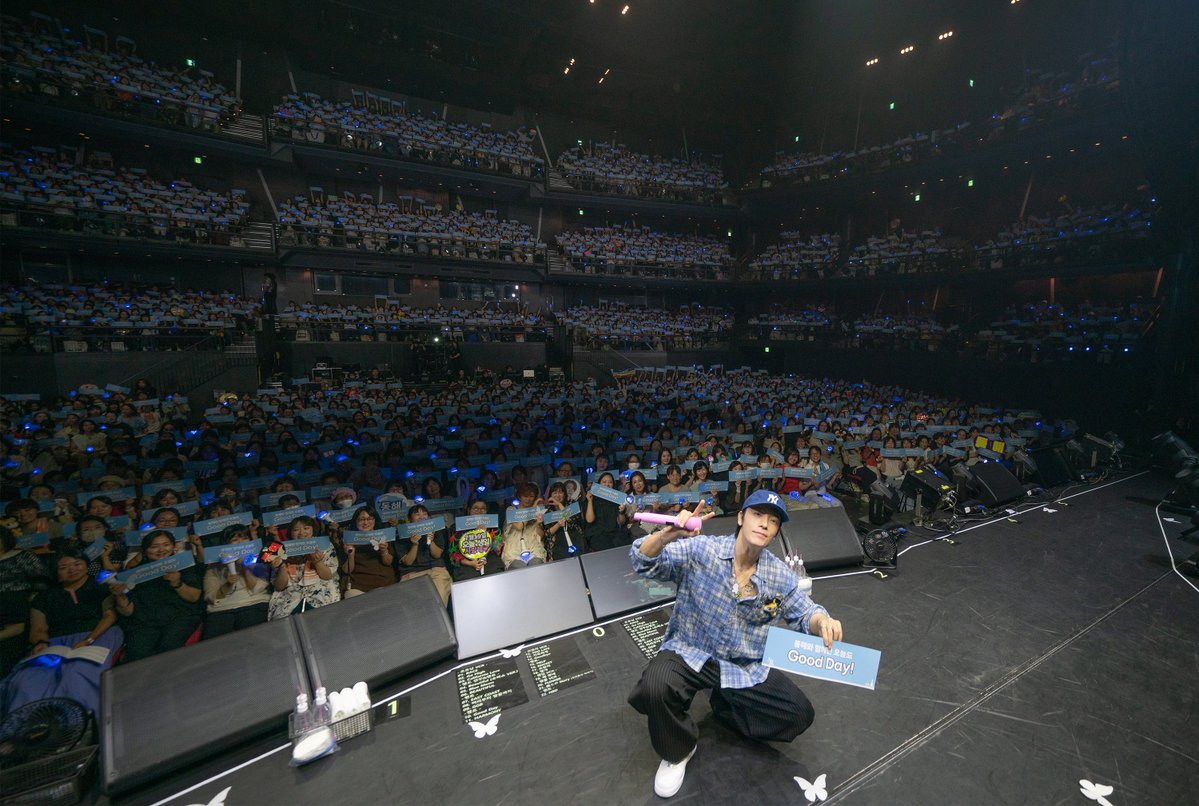 SJ_DnE_JP's tweet photo. 𖥔 ݁ ˖ ✦ ‧₊˚ 2026 𝖣𝖮𝖭𝖦𝖧𝖠𝖤
𝟣𝖲𝖳 𝖲𝖮𝖫𝖮 𝖢𝖮𝖭𝖢𝖤𝖱𝖳 𝖳𝖮𝖴𝖱
𝗔𝗟𝗜𝗩𝗘 𝗜𝗡 𝗝𝗔𝗣𝗔𝗡 .𖥔 ݁ ˖ ✦‧₊˚

- TOKYO DAY 2 -

Happy Sunday☀️
みなさんの完璧な応援のおかげで
そして笑顔をたくさん見せてくれて
とっても幸せな時間でした💙👏
明日は東京公演のラスト！
一緒にGood Dayを過ごしましょう！

#동해 #DONGHAE #ドンへ
#슈퍼주니어DnE #SuperJuniorDnE
#ALIVE