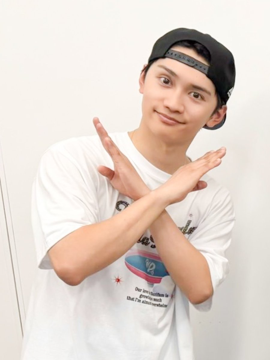 p_j_728's tweet photo. 丈くん福岡公演おつかれさま！
いくらいつもアクティブで、大好きな野球のお仕事だったとはいえ怒涛の1週間
無事福岡公演をやりきったんだね
本当にすごいよ！
美味しいもの食べてワールドカップ決勝みたらゆっくり休んでね🫧 ͛.* https://t.co/D4hdGCXuJO