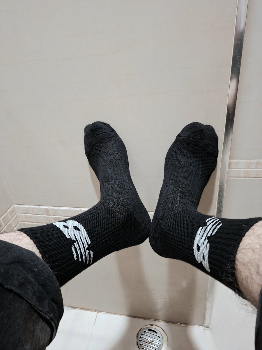 whitesocks tweet media