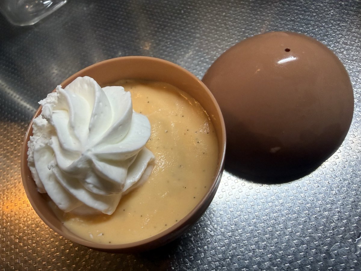 kei06485521's tweet photo. 神戸スイーツ工房 EGOALの卵プリン🍮
容器🫙が、卵🥚❗️
美味い😋
#EGOAL
#卵プリン https://t.co/oWbikm390E
