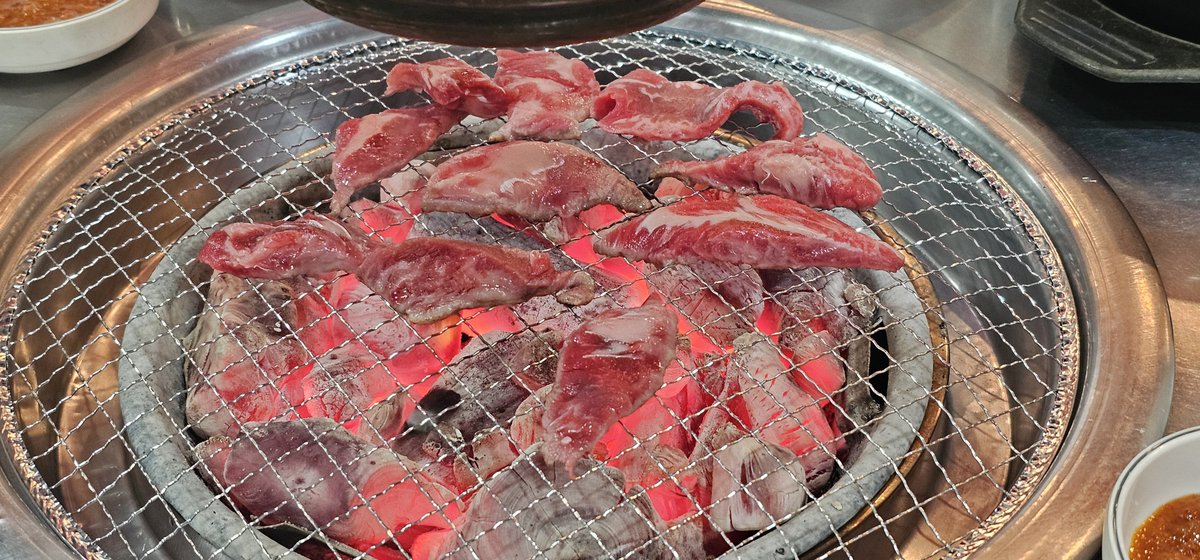 P_Saury_D's tweet photo. 냐호 https://t.co/8yJFTRnF1U