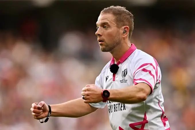 MattY2G's tweet photo. @RugbyInsideLine The Ref of Twat https://t.co/DdE9x34jeI