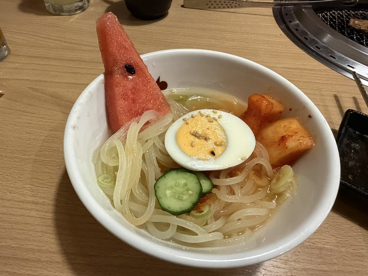 hakuto89's tweet photo. 出産前ラストノルマ
ビビン麺と冷麺（旦那とシェア）😋
両方食べちゃった笑 https://t.co/LHW4Fq6hV7