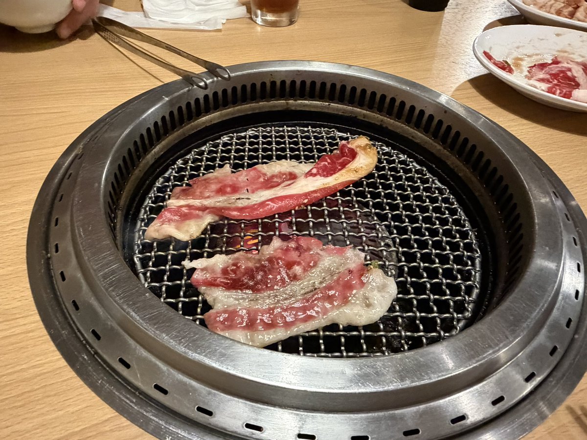 hakuto89's tweet photo. 出産前ラストノルマ
ビビン麺と冷麺（旦那とシェア）😋
両方食べちゃった笑 https://t.co/LHW4Fq6hV7