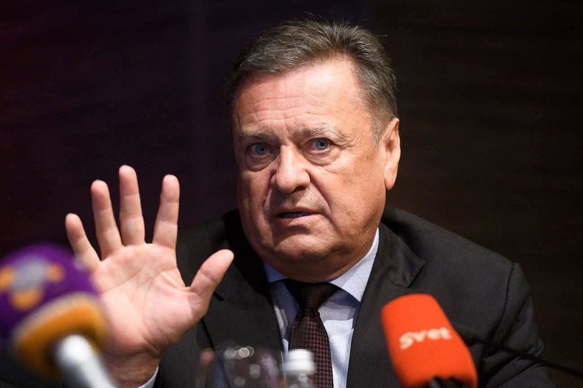 MezanJoze's tweet photo. Ravno tisti, ki v 15 letih niso uspeli obsoditi jankovićevega prodajanja prostorov v kubičnih metrih, danes najbolj kritizirajo predlagani Uskok!🫣 https://t.co/geo40pQSUm