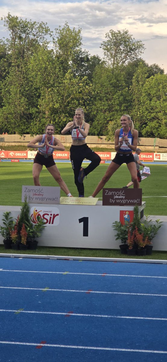 DolnoslaskiZLA's tweet photo. Drugi dzień Mistrzostw Polski Juniorów przyniósł Dolny Śląsk 🥈medal Leny Pajeckiej (UKS Olimpijczyk 46 Wrocław - na 800m‼️

A przed Nami ostatni dzień zmagań w Zamościu, zapraszamy do zapoznania się z harmonogramem startów Dolnoślązaków 🏃‍♀️💪🏃‍♂️

Transmisja live📺 na @kpsportpl https://t.co/a3MKLDhQJ2
