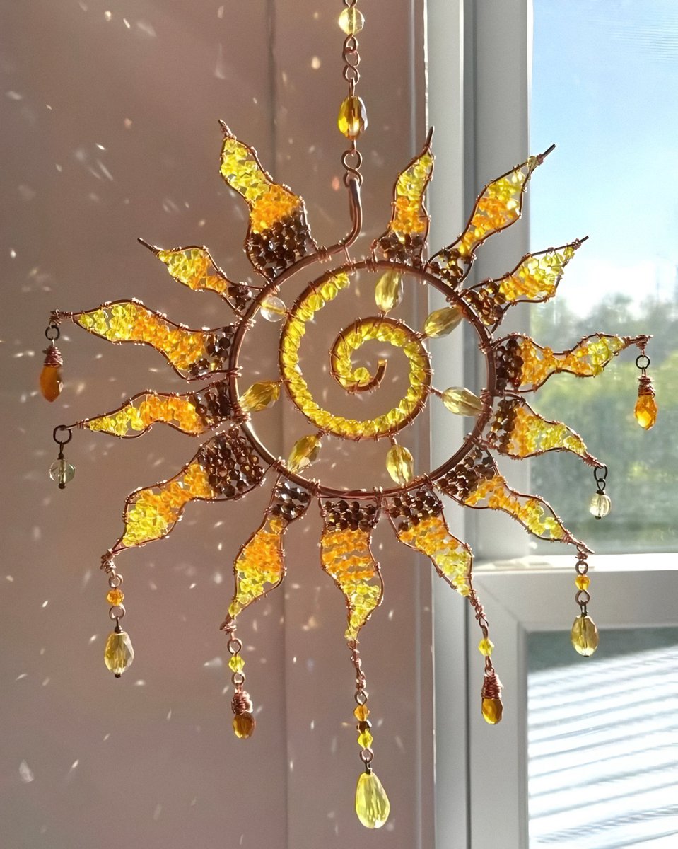 gardenofcolours's tweet photo. sun &amp; moon suncatchers ☀️🌙 https://t.co/3N8TpUi2aI