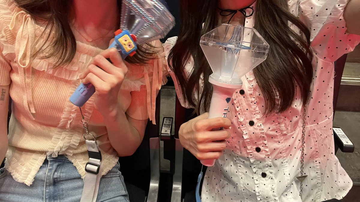 하나 tweet media