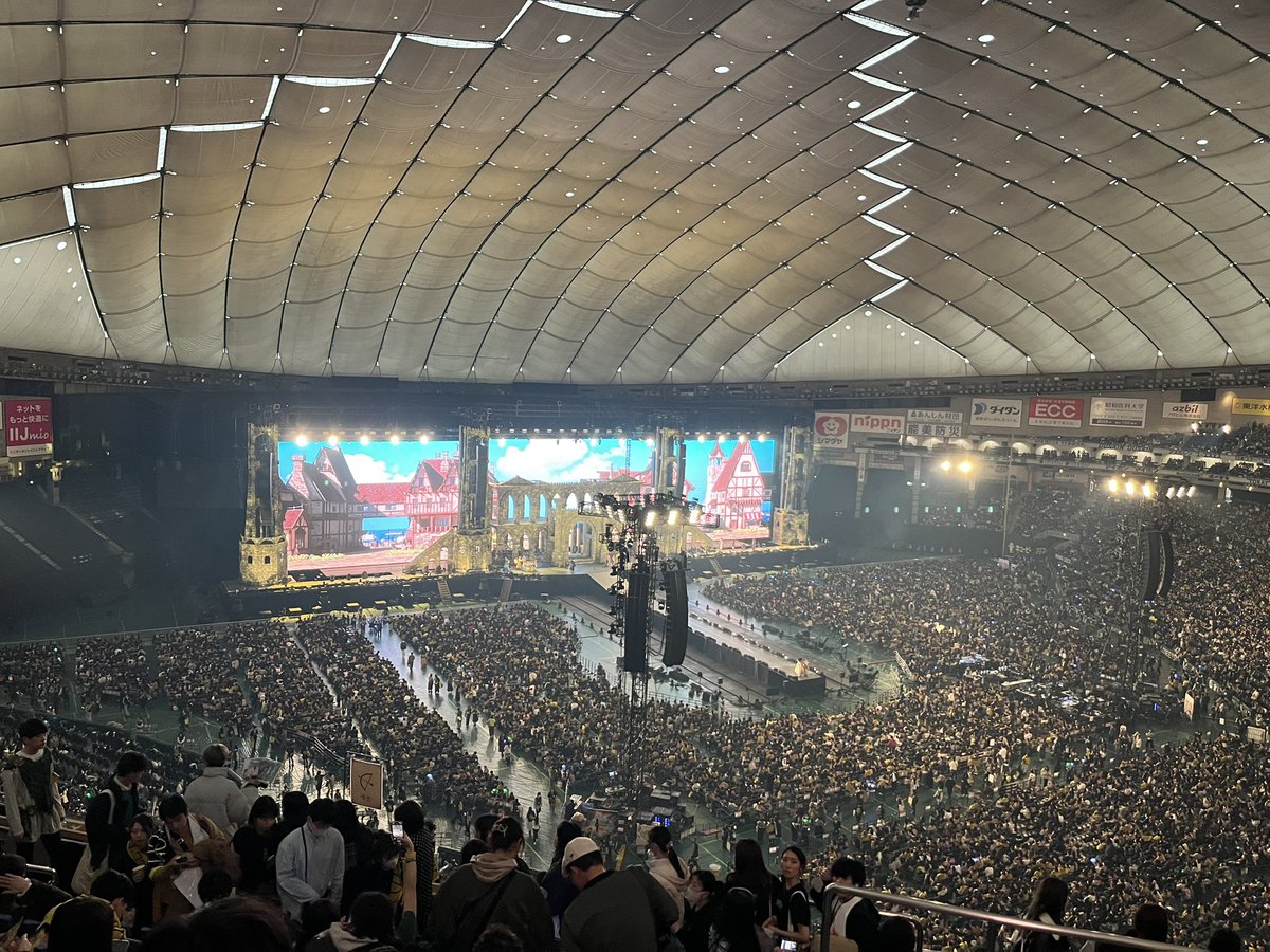Sh1z1st's tweet photo. B席は全体見渡せるし意外と見えるぞ！
これ2980はすごい
 #ハイゲFINAL https://t.co/ZXkBsPrcqA