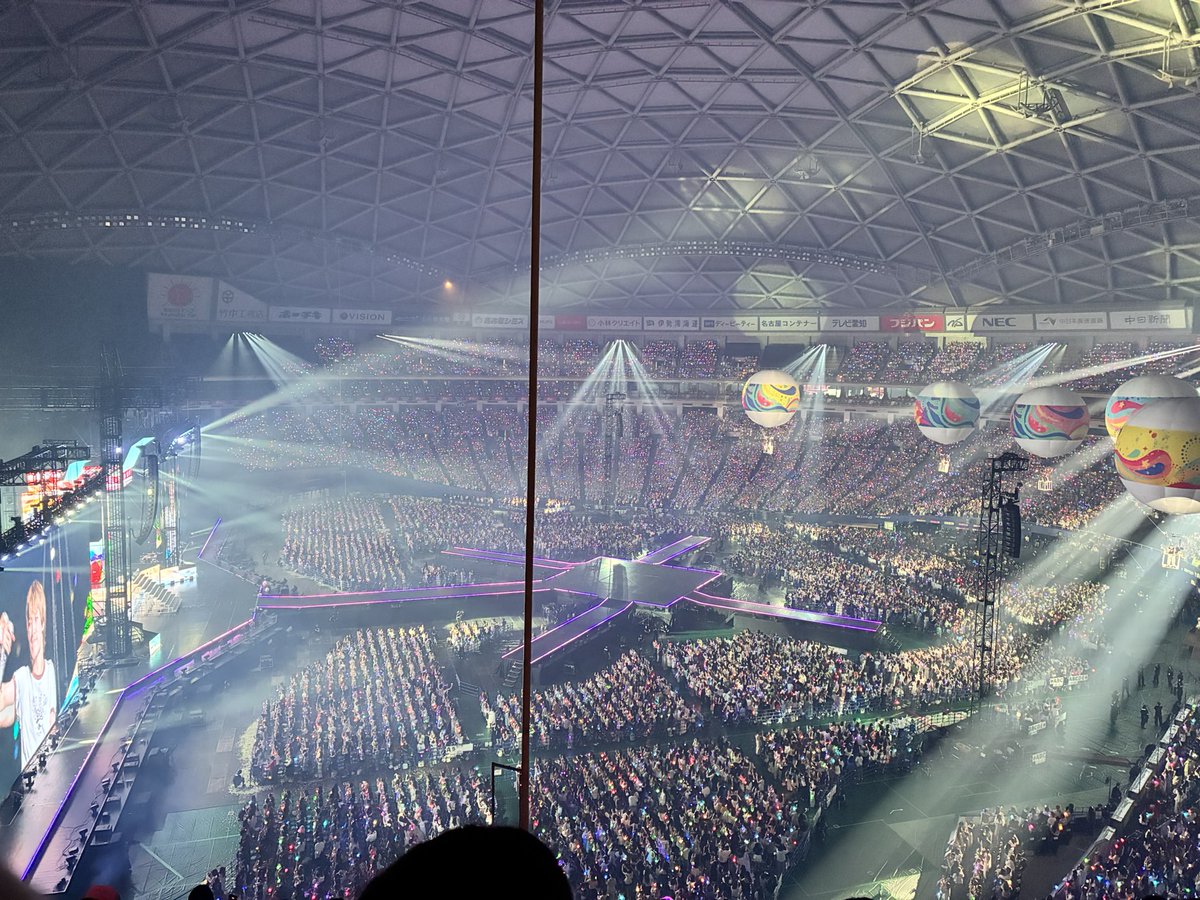 mofuimo_56's tweet photo. みて、すごいきれい

#EIEN_NAGOYA_0719 https://t.co/6arYWtMjaj