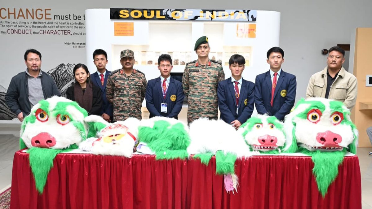 GajrajCorps_IA's tweet photo. 𝑯𝒂𝒓𝒎𝒐𝒏𝒚 & 𝑫𝒆𝒗𝒆𝒍𝒐𝒑𝒎𝒆𝒏𝒕. 

GOC #BallOfFireDivision under the aegis of  #GajrajCorps attended 'Sadbhavana Se Samanvay' at Tawang with Ms Namgyal Angmo, Deputy Commissioner & community representstives. Educational support was extended to local schools & Snow Lion dance costumes & props were presented to felicitate the rich #Monpa cultural heritage.

The GOC also visited the Tawang Archery Node, where the #IndianArmy, in partnership with the local community, is nurturing young sporting talent under #MissionOlympics. 

#GajrajCorps के अंतर्गत GOC #BallOfFireDivision ने तवांग में आयोजित 'Sadbhavana Se Samanvay' कार्यक्रम में Ms Namgyal Angmo, Deputy Commissioner तथा स्थानीय समुदाय के प्रतिनिधियों के साथ भाग लिया। इस अवसर पर स्थानीय विद्यालयों को शैक्षणिक सहायता प्रदान की गई तथा समृद्ध #Monpa सांस्कृतिक विरासत के सम्मान में Snow Lion नृत्य की पोशाकें और आवश्यक सामग्री भेंट की गई।

GOC ने Tawang Archery Node का भी दौरा किया, जहाँ #IndianArmy स्थानीय समुदाय के सहयोग से #MissionOlympics के तहत युवा खेल प्रतिभाओं को प्रोत्साहित और प्रशिक्षित कर रही है।

#CommunityEngagement #YouthEmpowerment #Education #CulturalHeritage

@adgpi @easterncomd @PROTEZPUR @GovParnaik @prodefgau