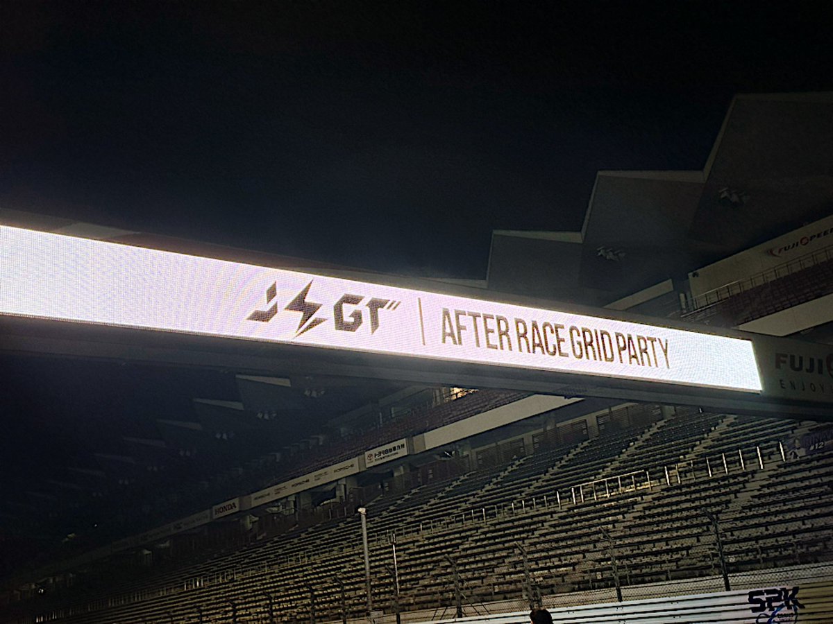 aasitakako's tweet photo. お疲れ様でした🥳🎉🏁 https://t.co/tGBNVLcThe