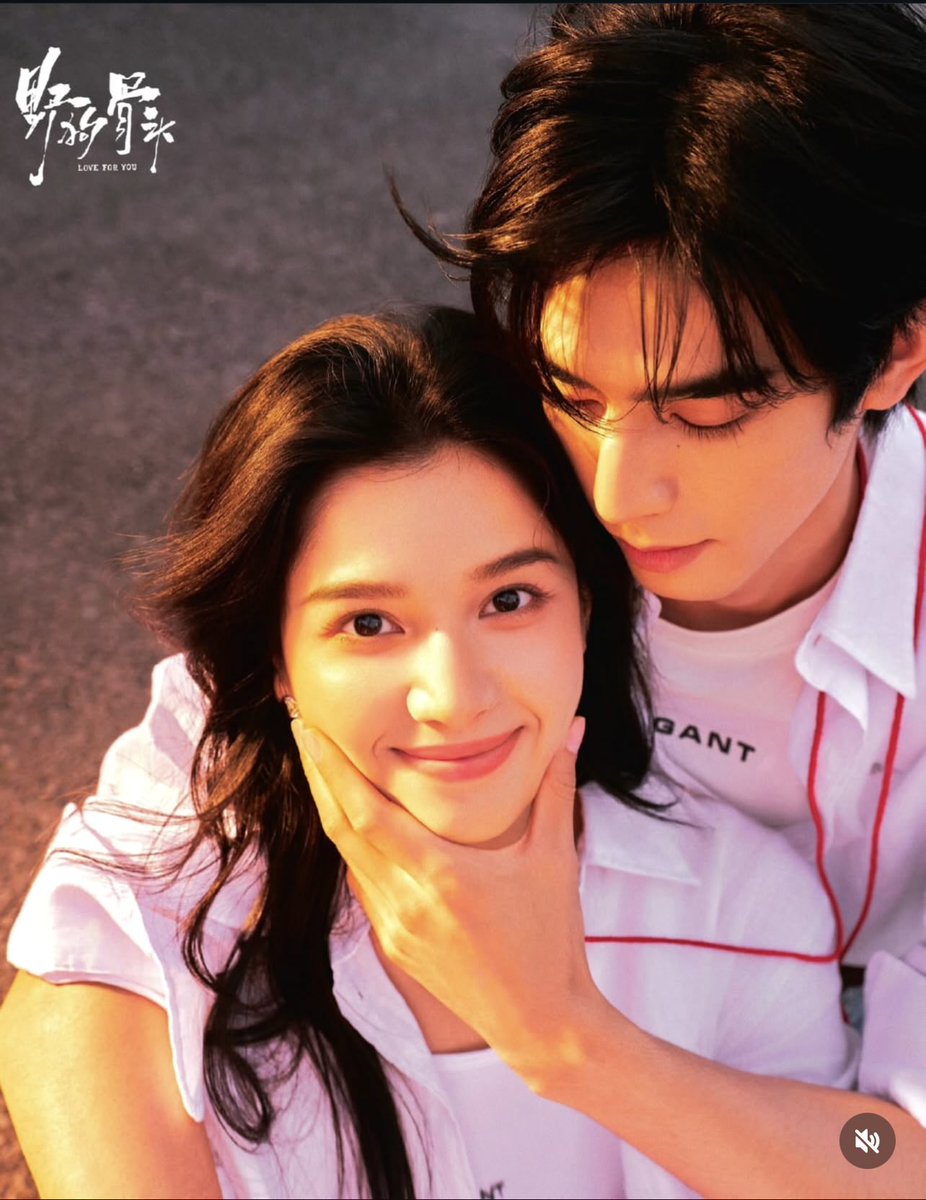 PimpimKh's tweet photo. They deserve more than one project together. Their chemistry is insane I’m serious. #LoveforYou #Zhangjingyi #Songweilong #รักสำหรับคุณ https://t.co/1dwuUG7YD1