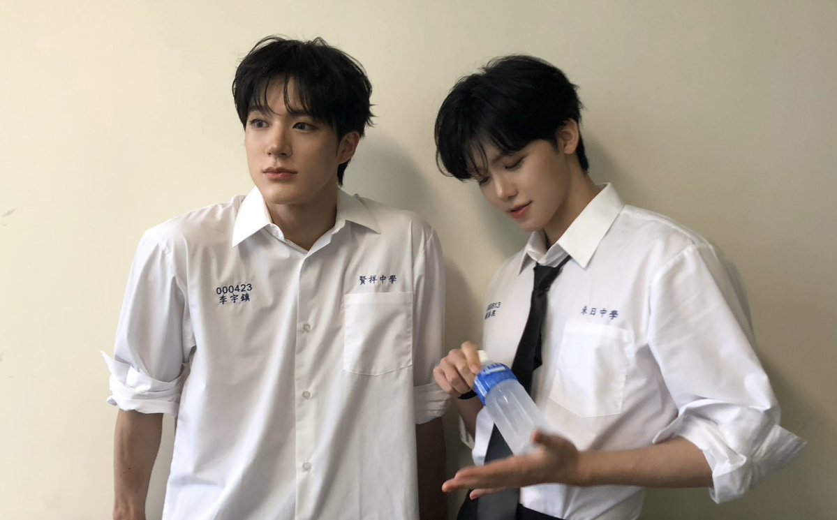 graegakko's tweet photo. 야야 이재노 너는 왜 여친 안 만들어?

                                   나? 집이 엄해서

나제민 너는? 너도 인기 많잖아

                                                          재노집이 엄해서
                                              ?? https://t.co/vRp5YAcoB2