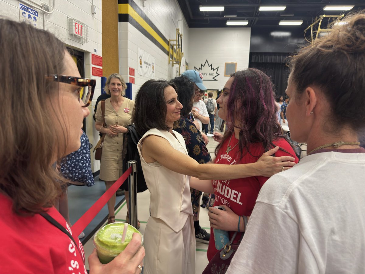 SummerNudel's tweet photo. Congratulations to Tanveer Shanawaz on winning the Beaches—East York nomination! Best of luck serving our community. Kudos to @ClaireSeaborn & @ArthurPotts for great campaigns. Ready to work together to keep the riding Liberal Red! 
To my incredible team, family, and volunteers who worked their hearts out yesterday: I will cherish you forever. Starting from zero with just big hearts and true commitment, we gave it our all.
Blessed for the new friendships and grateful to everyone who came out to vote in the rain and smoky skies. Your participation matters! #bey #cdnpoli