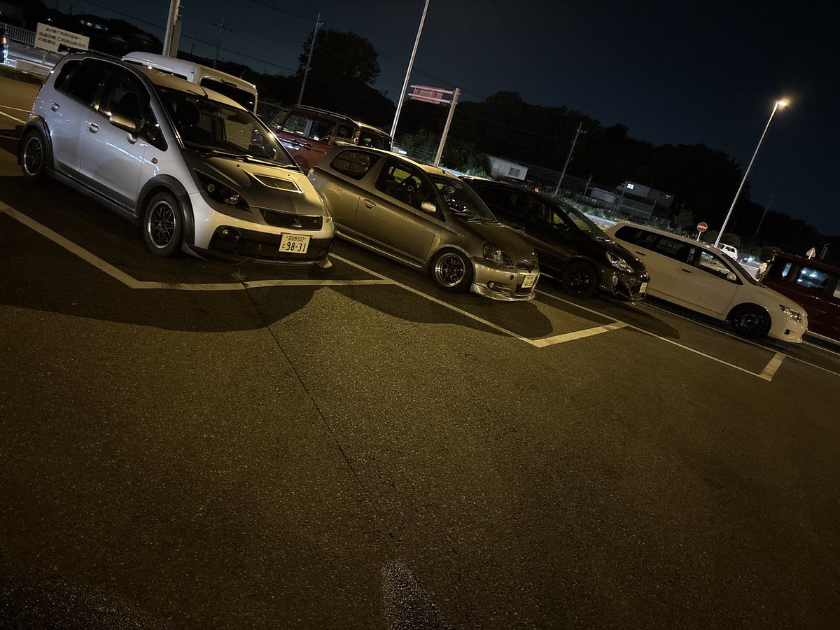 gksvxt's tweet photo. チャラチャラ会 https://t.co/I0SPMtnLus