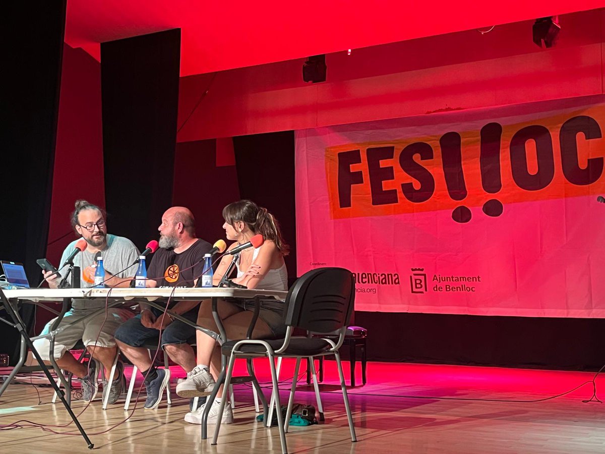 PremisOvidi's tweet photo. @Feslloc 📻 Dijous publiquem el pòdcast “La Comoditat Valenciana” gravat al Feslloc, amb Esther, Jesús Barranco i Aina Koda.

No us el perdeu.
@lacomoditat https://t.co/ZS0ys99AUO