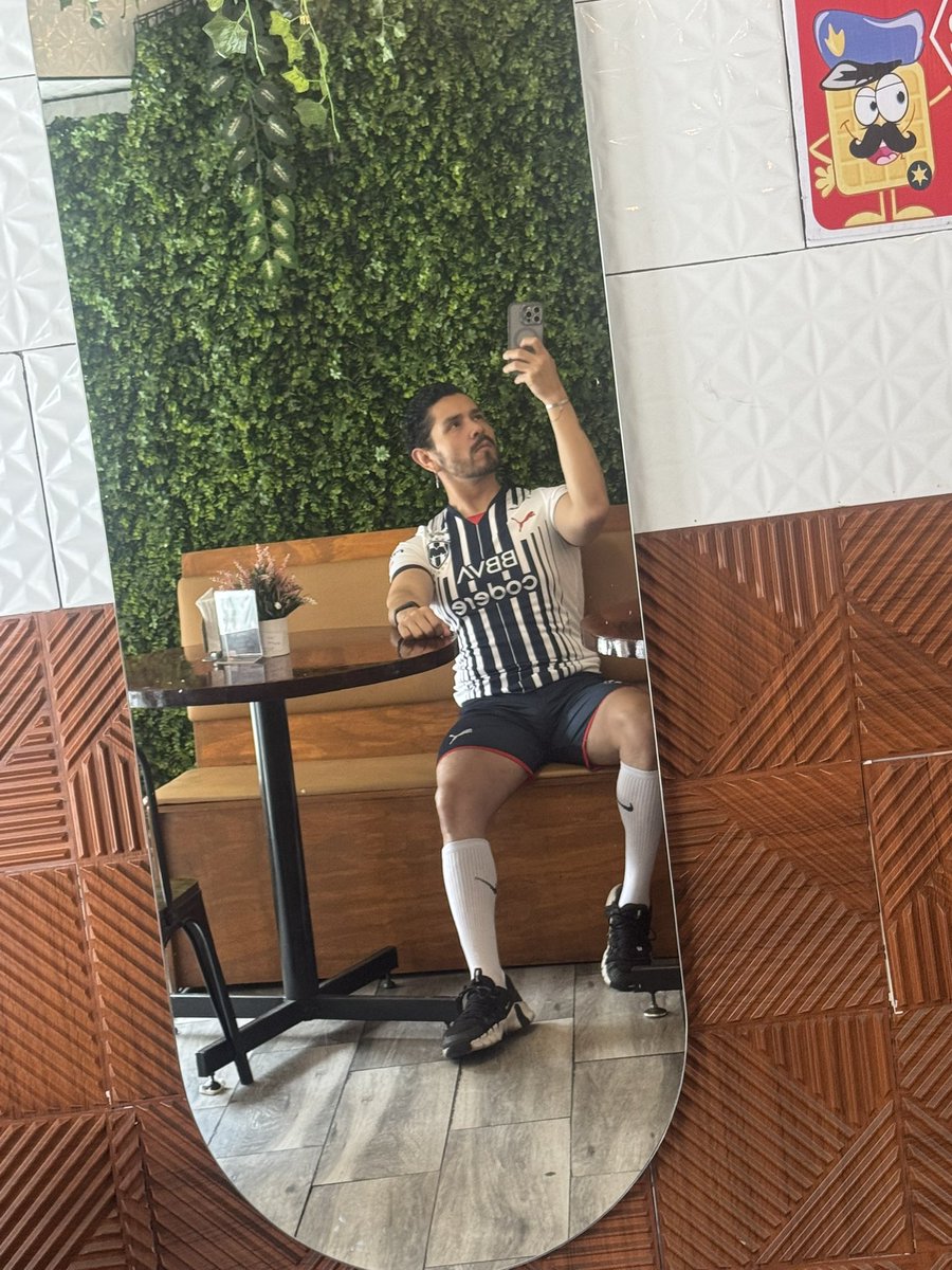 eddyruor's tweet photo. Hoy termina el mundial… yo dónde puedo terminar? 💦 https://t.co/KiAfJjnWK3