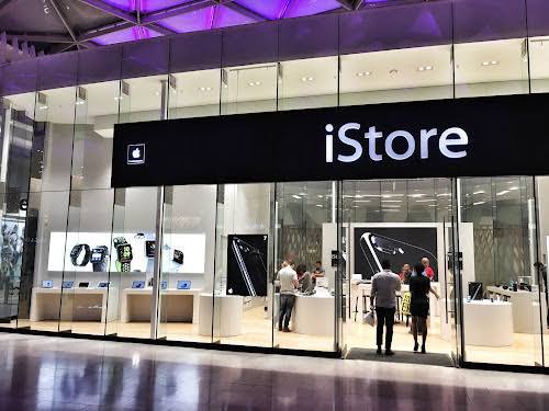 AfricaFirsts's tweet photo. Africa doesn't need more iStore locations. It needs more smartphone factories. https://t.co/skrxMNo740