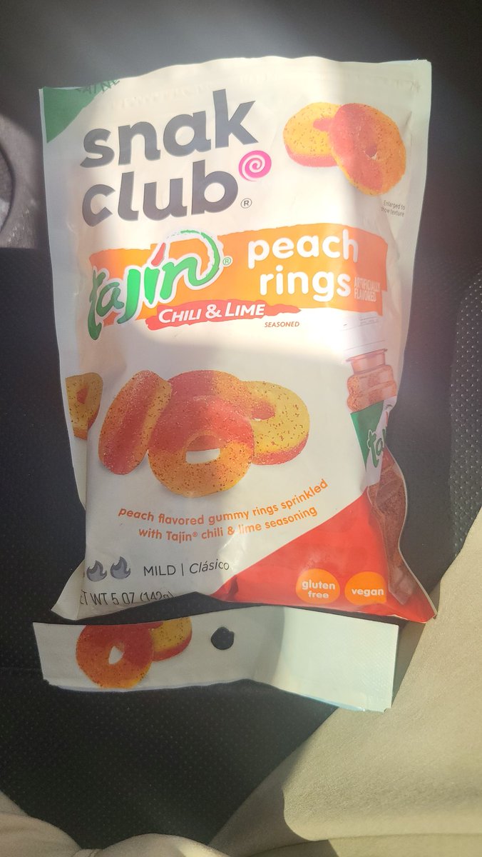 OregonboyrealAH's tweet photo. ¿These snak club@ - tajin... Chili &amp; Lime  peach rings are so delightful ¿ https://t.co/qfmAGMhIHj
